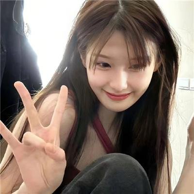 夜店实拍：某影后之女出道颜值引争议，品牌方解约